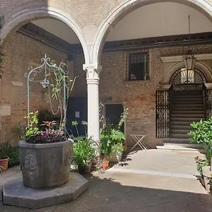 Appartamento Al Mezzanino, Palazzo Torniello 